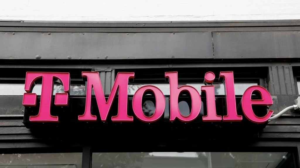 T Mobole