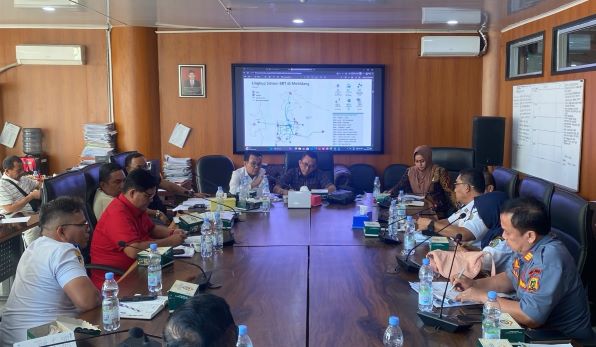 RDP pembangunan BRT di Medan bersama perwakilan BPTD Sumut, Dinas Perhubungan Sumut dan perwakilan Dinas Perhubungan Kota Medan di gedung DPRD Medan

