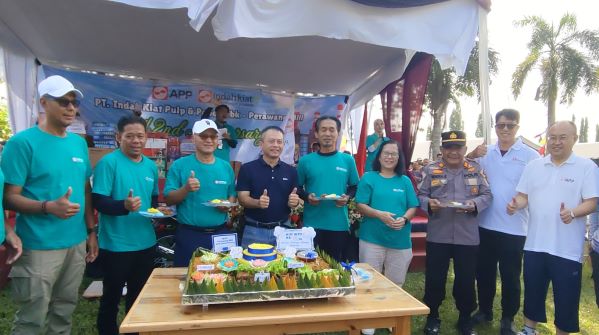 Indah Kiat Pulp & Paper Perawang, merayakan hari jadi ke-42 melalui rangkaian kegiatan yang melibatkan karyawan, keluarga, masyarakat