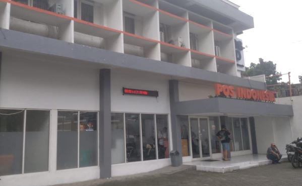 Kantor Pos Kantor Cabang Utama (KCU) Medan provinsi Sumatera Utara. (Foto: Fadmin Malau)


