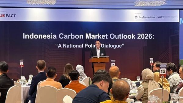 Wamen LH Diaz Hendropriyono menyampaikan pidator pada Forum Indonesia Carbon Market Outlook 2026