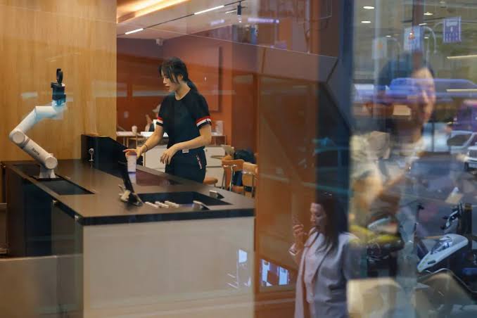 Robot dan Swalayan di Korea Selatan