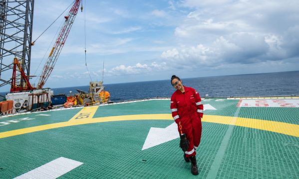 Ramadhini saat menjalani tugas di lepas pantai dalam beberapa waktu