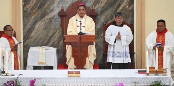Uskup Agung Medan Mgr. Kornelius Sipayung, OFMCap memimpin Perayaan Syukur Yubileum ke-75 Paroki Santo Fidelis Doloksanggul

