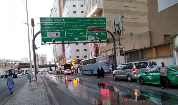 Banyaknya hotel di Arab Saudi membuat banyaknya pekerja Indonesia bekerja. Terlihat satu sudut kota Makkah dengan deretan hotel. (Foto: Fadmin Malau)