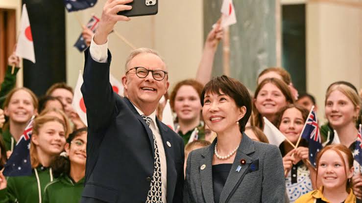 PM Anthony Albanese dengan PM Sanae Takaichi