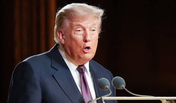 Trump prediksi perang dagang bisa hancurkan Kanada