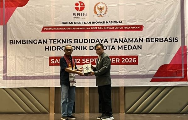 Sofyan Tan pada Bimtek Budidaya Tanaman Berbasis Hidroponik di Kota Medan digelar BRIN bekerja sama dengan DPR RI 

