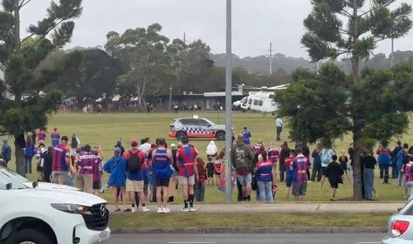 Mobil Menabrak Kerumunan di Australia