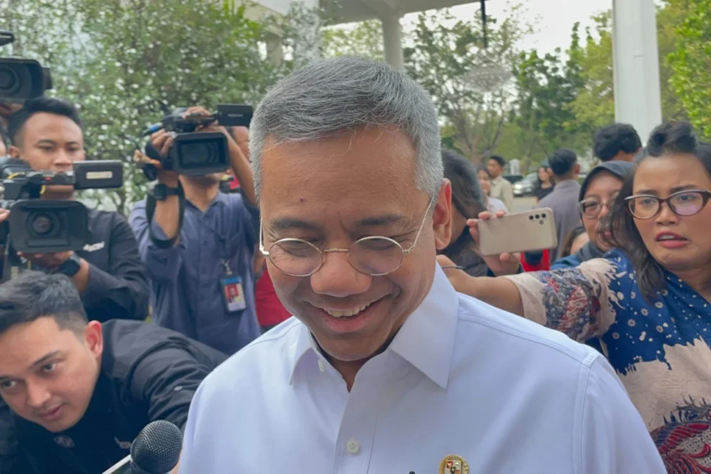 Menteri Keuangan Suahasil Nazara saat ditemui di Istana Negara, Selasa (20/10/2026)

