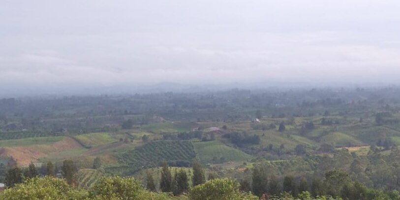 Puncak 2000 merupakan agrowisata di Tanah Karo