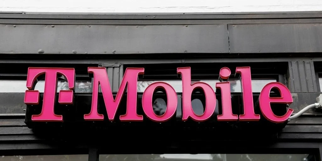 T Mobole