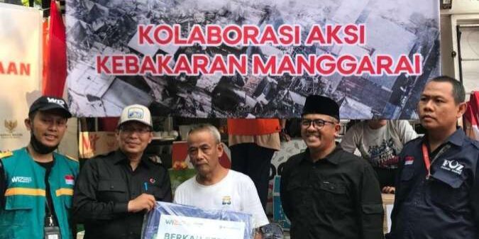 Bantuan kepada para pengungsi korban kebakaran Manggarai, di Posko Forum Zakat DKI Jakarta


