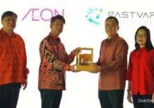 Penandatanganan kesepakatan antara EASTVARA Mall dan AEON Indonesia pada Jumat, (7/5) di Marketing Office BSD City. Prosesi dilakukan oleh Surya Adil Wijaya (Direktur Utama EASTVARA Mall) dan Takahiro Osugi (Presiden Direktur PT AEON Indonesia)