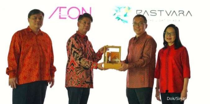 Penandatanganan kesepakatan antara EASTVARA Mall dan AEON Indonesia pada Jumat, (7/5) di Marketing Office BSD City. Prosesi dilakukan oleh Surya Adil Wijaya (Direktur Utama EASTVARA Mall) dan Takahiro Osugi (Presiden Direktur PT AEON Indonesia)