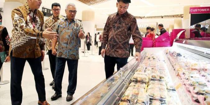 Pembukaan AEON CitraRaya Tangerang berlokasi di Mal Ciputra Tangerang 


