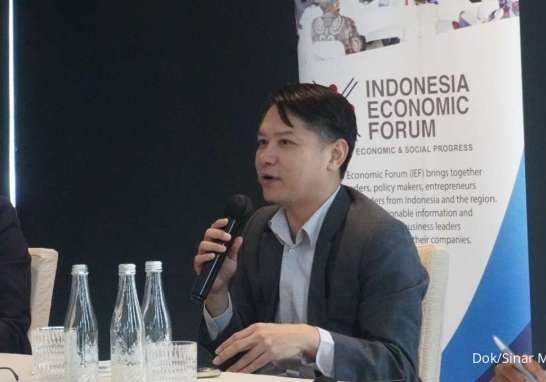 Mulyawan Gani Chief of Transformation and Data Officer Sinar Mas Land menjadi pembicara

