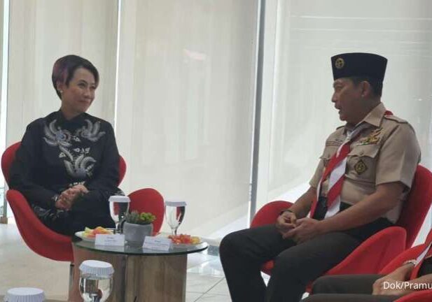 Ketua Kwarnas Pramuka Komjen Pol (Purn) Budi Waseso (kanan)