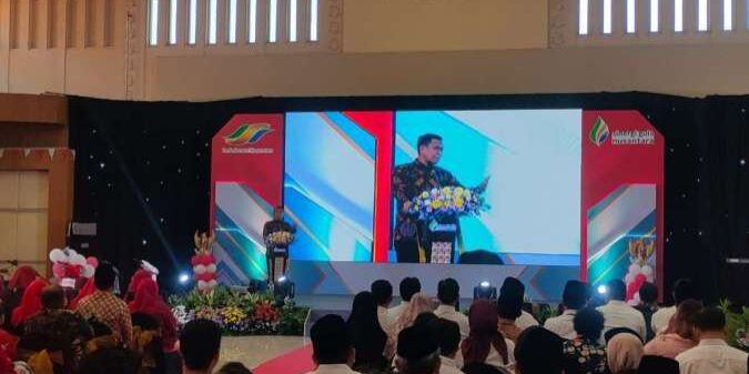 Mahmudi Direktur Utama PT Sinergi Gula Nusantara menyampaikan sambutan pada peringatan puncak hari jadi SGN ke-3

