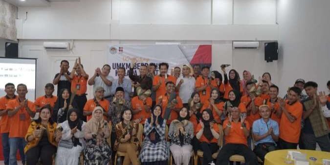 BPDPKS dan Aspekpir Indonesia mengembangkan industri kerajinan berbasis lidi sawit dengan menggelar workshop UKMK Berbasis Kelapa Sawit di Asahan, Sumatra Utara