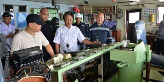 Menteri Perhubungan Dudy Purwagandhi meninjau lokasi jalur operasi

