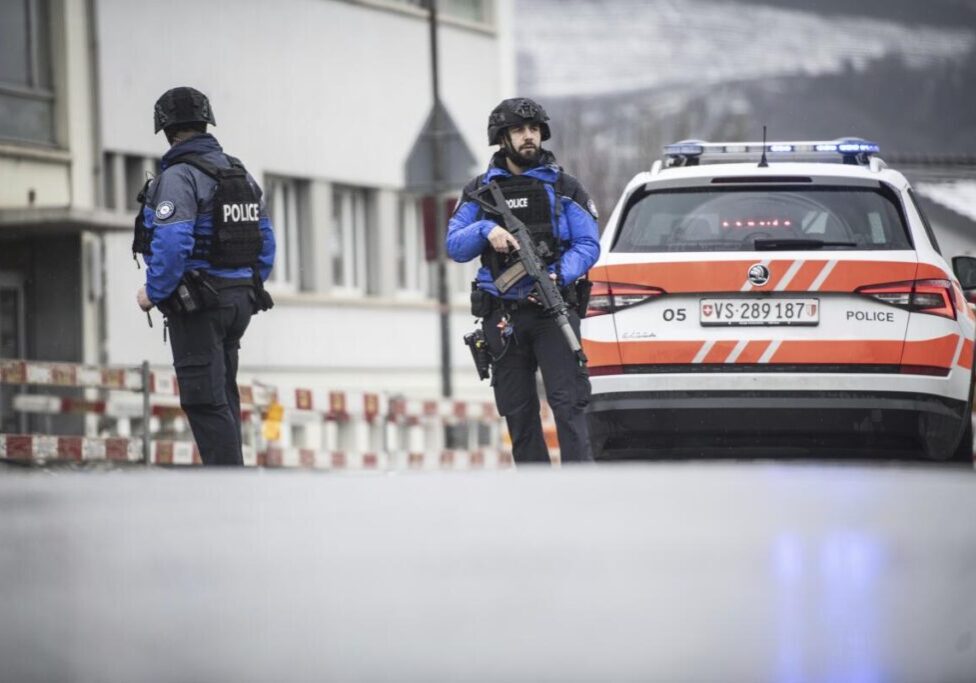 2 orang tewas ditembak di Sion - Swiss