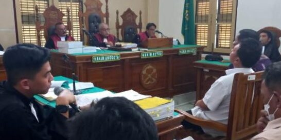 Sidang perkara korupsi APBDes Batu Gun Gun di Cakra 4 Pengadilan Tipikor Medan.

