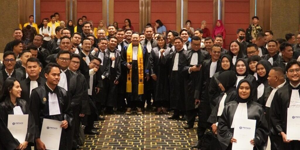 pengangkatan, pembekalan dan penyumpahan advokat 