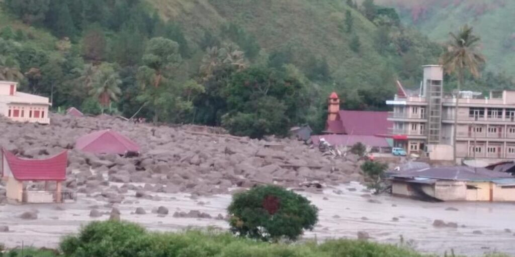 Banjir Bandang Humbahas (Foto dok: BNPB Indonesia)