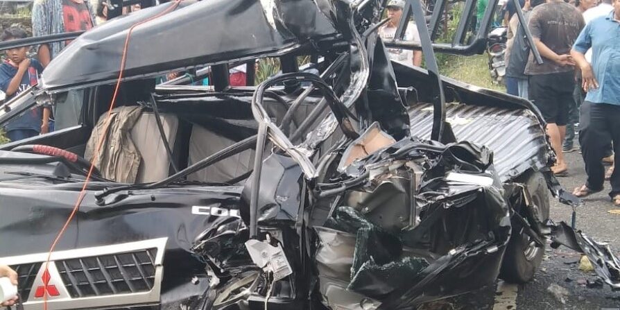 Tabrakan di Jalan Lintas Siantar Sumut

