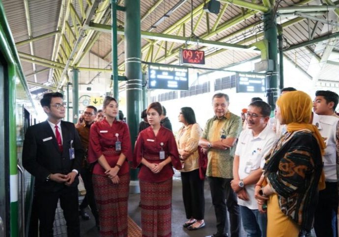 Pengguna KAI Wisata Padati Libur Panjang Tahun Baru Imlek 2024

