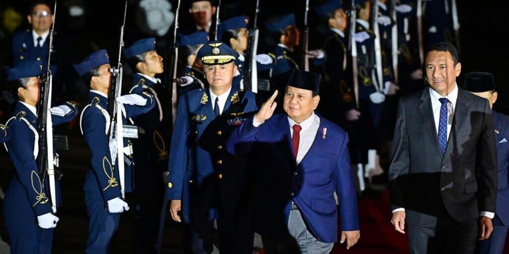 Presiden Prabowo di Bandara Internasional Jorge Chavez, Lima, Peru, Rabu (13/11/2024). (Foto: BPMI Setpres)

