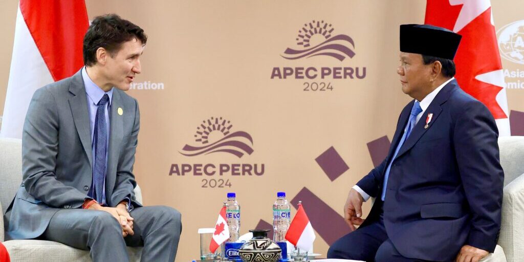 Prabowo Subianto, pertemuan bilateral dengan Perdana Menteri Kanada, Justin Trudeau, disela-sela KTT APEC di Lima Convention Center (LCC), Peru, Jumat (15/11/2024). (Foto: BPMI Setpres)



