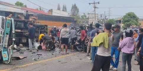Tabrakan beruntun di Jalan Jamin Ginting depan Hill Park Sibolangit