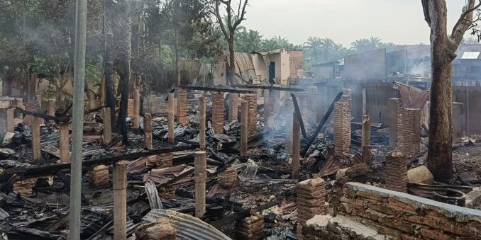 Rumah yang terbakar di Tanjungpura