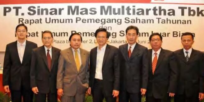 PT Sinar Mas Multiartha Tbk (SMMA)


