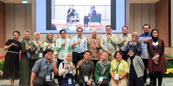 Wegik (kelima dari kiri) bersama tim Universitas Pertamina dalam kegiatan Green Chemistry for Industrial Excellence beberapa pekan lalu