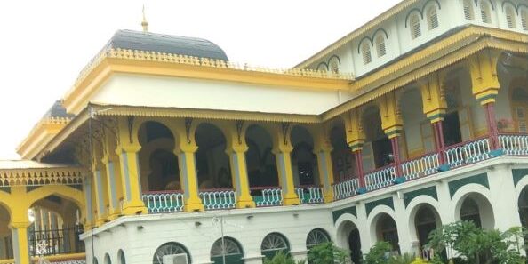 Istana Maimun saksi bisu peninggalan budaya Melayu. (Foto: Fadmin Malau)

