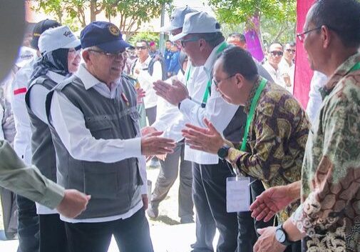 Indah Kiat Pulp & Paper Tbk - Serang Mill (IK Serang) turut berkontribusi dalam kegiatan Tanara Clean Up