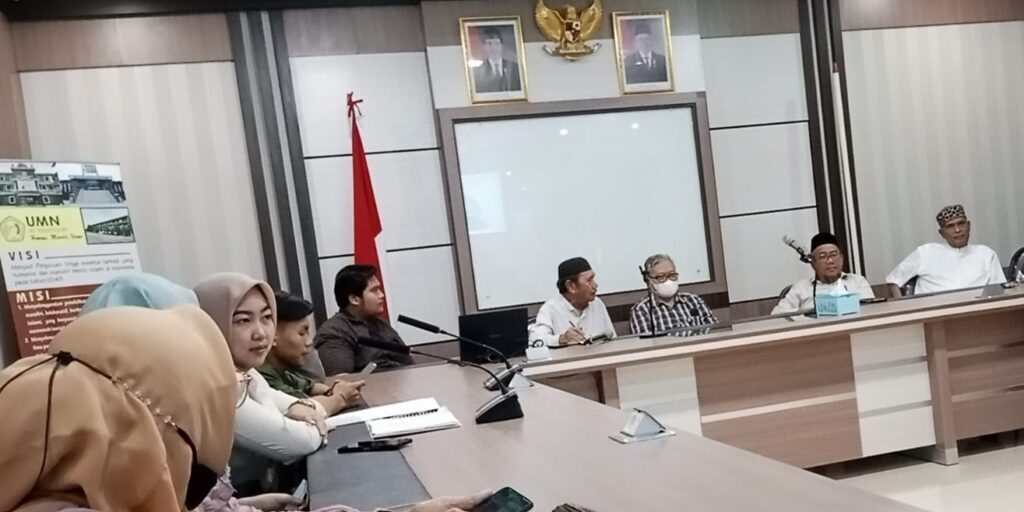 Nonton bersama tim Manunggal Jaya Producton dan UMN Alwashliah


