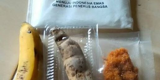 Banyak pemilik akun Facebook, memposting menu MBG saat Ramadhan. (Foto: repro facebook)