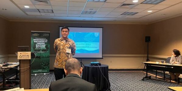 Dr. Koko mempresentasikan paper ilmiah di 4th International Conference on Environmental Sustainability Through Waste and Recycling (ENSURE), April 13–15, 2026, Boston, MA, Amerika Serikat. (Foto: Humas UPER)