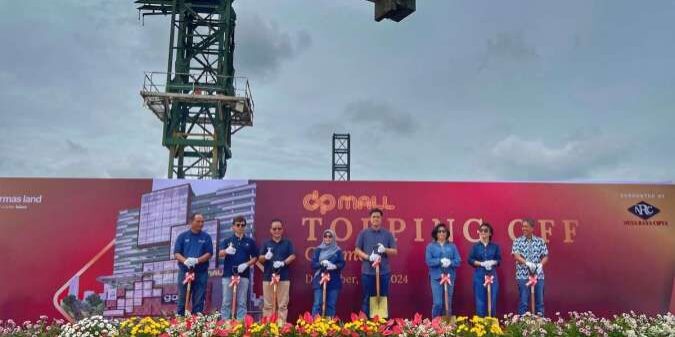 Seremoni topping off DP Mall Expansion Semarang pada 16 Desember 2024 di DP Mall Semarang
