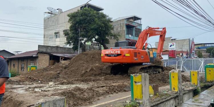 Pemko Medan sudah memulai pembangunan pelebaran Jembatan Jalan Prof HM Yamin sejak, Rabu 13 September 2023