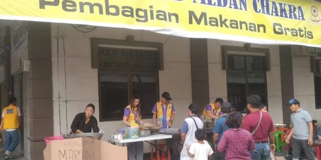 Makanan Gratis Jum’at Berkah yang dilaksanakan pada Jum’at (17/10/2025) di MMTC Medan. (Foto: Fadmin Malau)