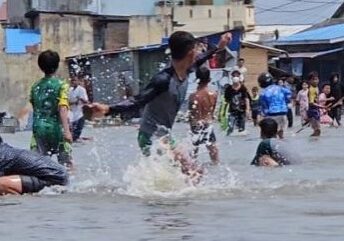 Medan Belawan diterjang banjir