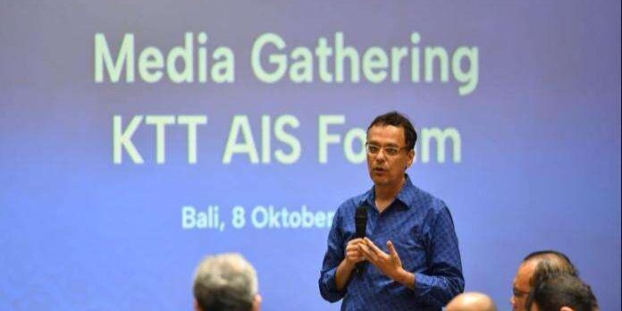 Deputi Bidang Pariwisata dan Ekonomi Kreatif Kementerian Koordinator Bidang Maritim dan Investasi (Kemenko Marves) Odo Manuhutu di KTT AIS Forum di Nusa Dua, Bali. 