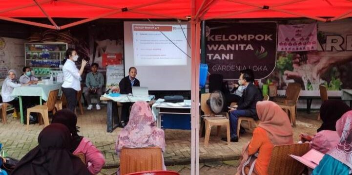 Indah Kiat Pulp and Paper Tangerang ajak 16 Kelompok Wanita Tani binaan test VCT

