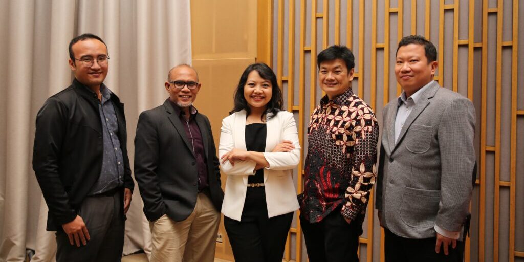 Profesional dalam dunia kerja