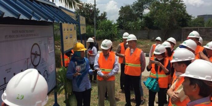 Direktorat Pengendalian Pencemaran Kementerian KLHK Air dan Water Environmental Partnership in Asia berkunjung ke pabrik unit usaha (APP Sinarmas, Pindo Deli Pulp & Paper Mills II Karawang